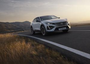 PEUGEOT E-408: lâ€™innovativa fastback elettrica che completa la gamma EV del Leone