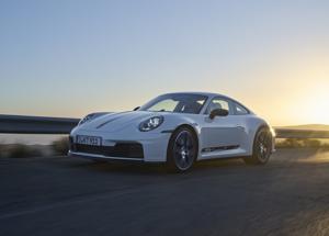 Porsche 911 Carrera T: il modello per i puristi tra design ricercato e performance al top