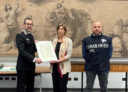 Carabinieri restituiscono la lettera di Radetzky all'Archivio di Bergamo. FOTO
