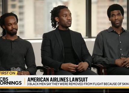 "Puzzate, scendete”. Tre afroamericani fanno causa all’American Airlines
