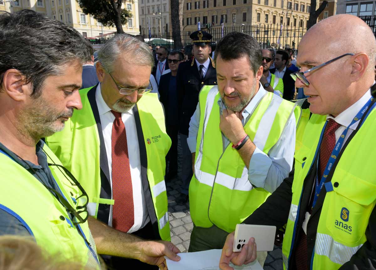 rocca-salvini-piazza-dei-Cinquecento-03