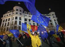 Romania, tutti contro Georgescu: i partiti pro-Europa si alleano. Maxi coalizione ed elezioni in primavera