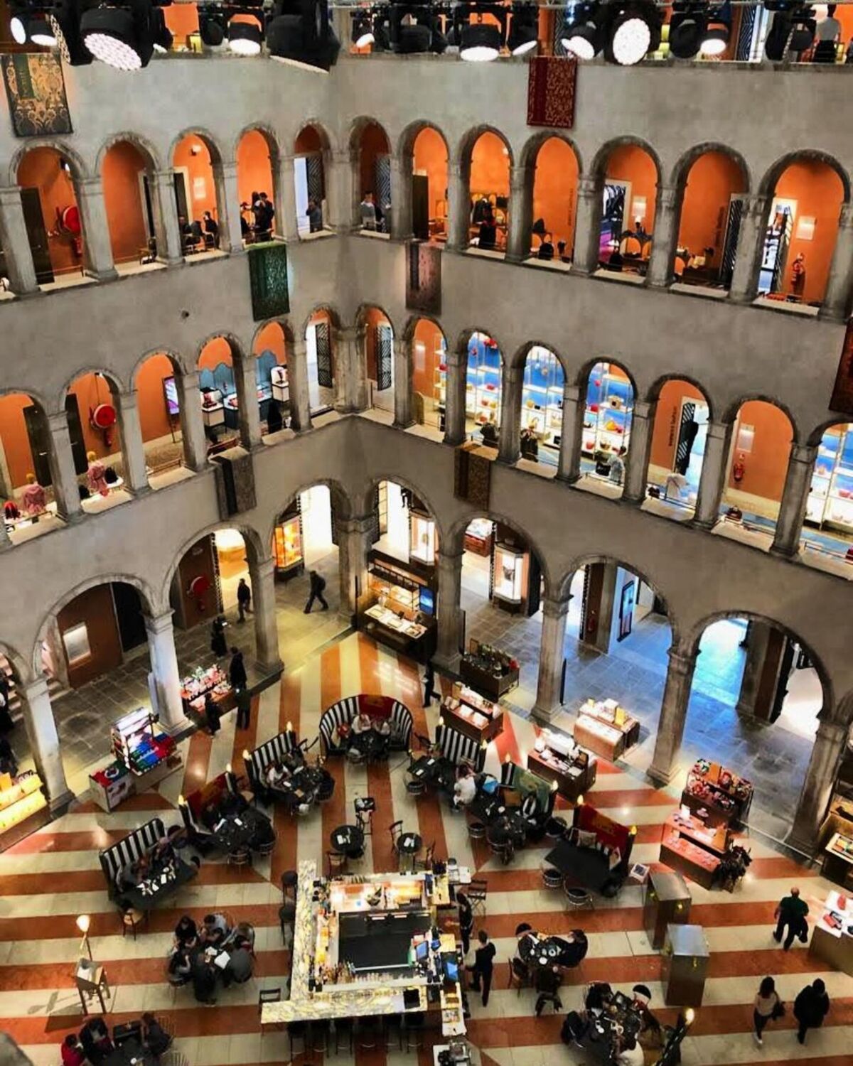  Fondaco dei Tedeschi a Venezia