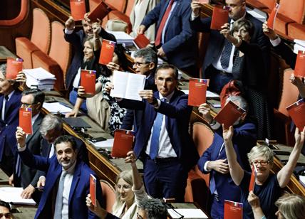 "Fronte anti-Meloni dal no alle riforme. Da Renzi e Calenda fino a Fratoianni"