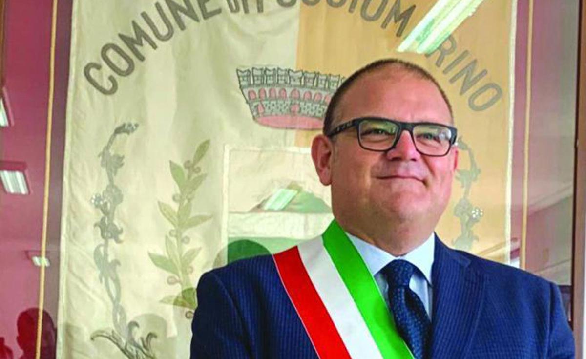 https://www.affaritaliani.it/static/upl2024/sind/sindaco-di-poggiomarino.jpg