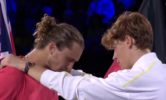 Australian Open, Sinner si porta a casa un altro slam e consola l'avversario (appena battuto) Zverev. VIDEO