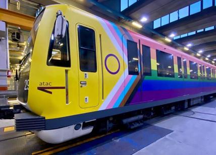 Roma Pride scalda i motori e sale sulla metro: ecco il treno rainbow LGBTQ+