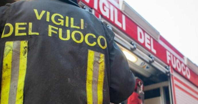 https://www.affaritaliani.it/static/upl2024/vigi/vigili-del-fuoco-690x3621.jpg