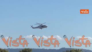 G7, le immagini dell'atterraggio dell'elicottero del Papa a Borgo Egnazia