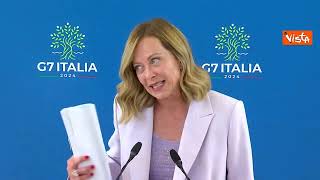 G7 in Puglia, l'applauso alla premier Meloni al termine della conferenza stampa di chiusura