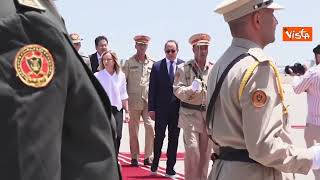 Meloni arriva in Libia, la Premier impegnata al Forum sui migranti a Tripoli