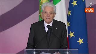 Mattarella: "Scuola pilastro fondamentale Repubblica, dedicare risorse adeguate"