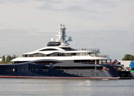 Zuckerberg in vacanza in Italia con il mega-yacht da 300 milioni
