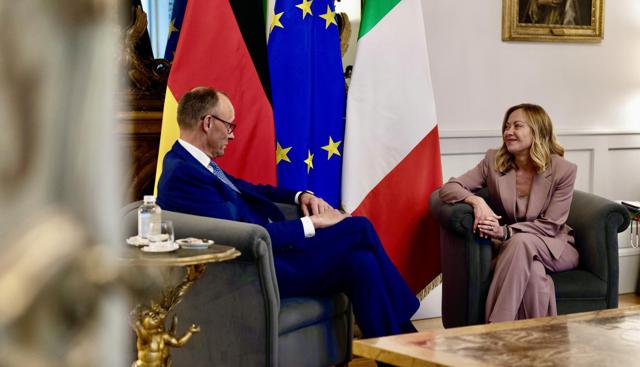 Nasce "Merzoni", l'asse italo-tedesco che toglie il sonno ai francesi. Così cambiano gli equilibri in Ue
