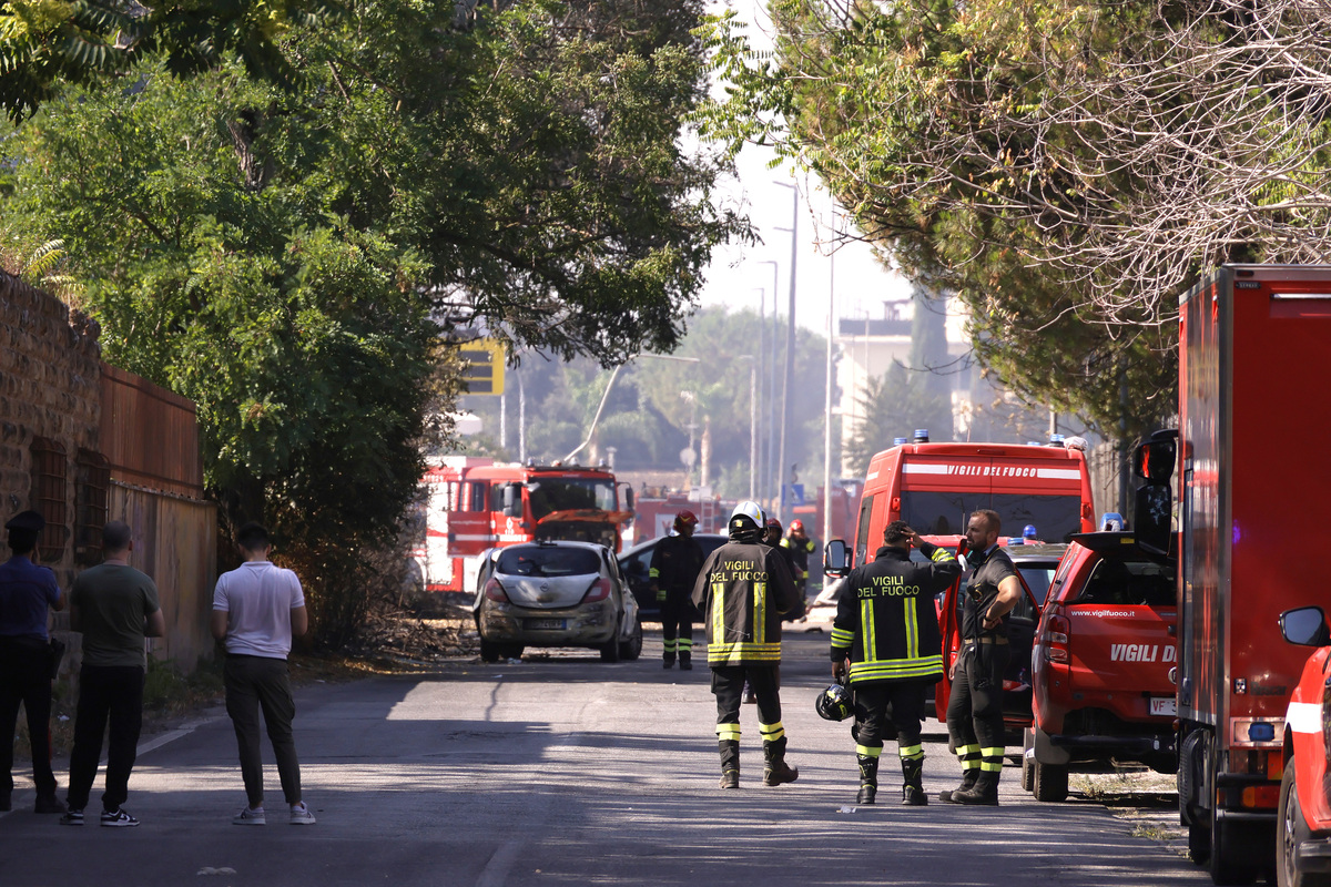 Roma esplosione ad un distributore di benzina Roma esplosione ad un distributore di benzina