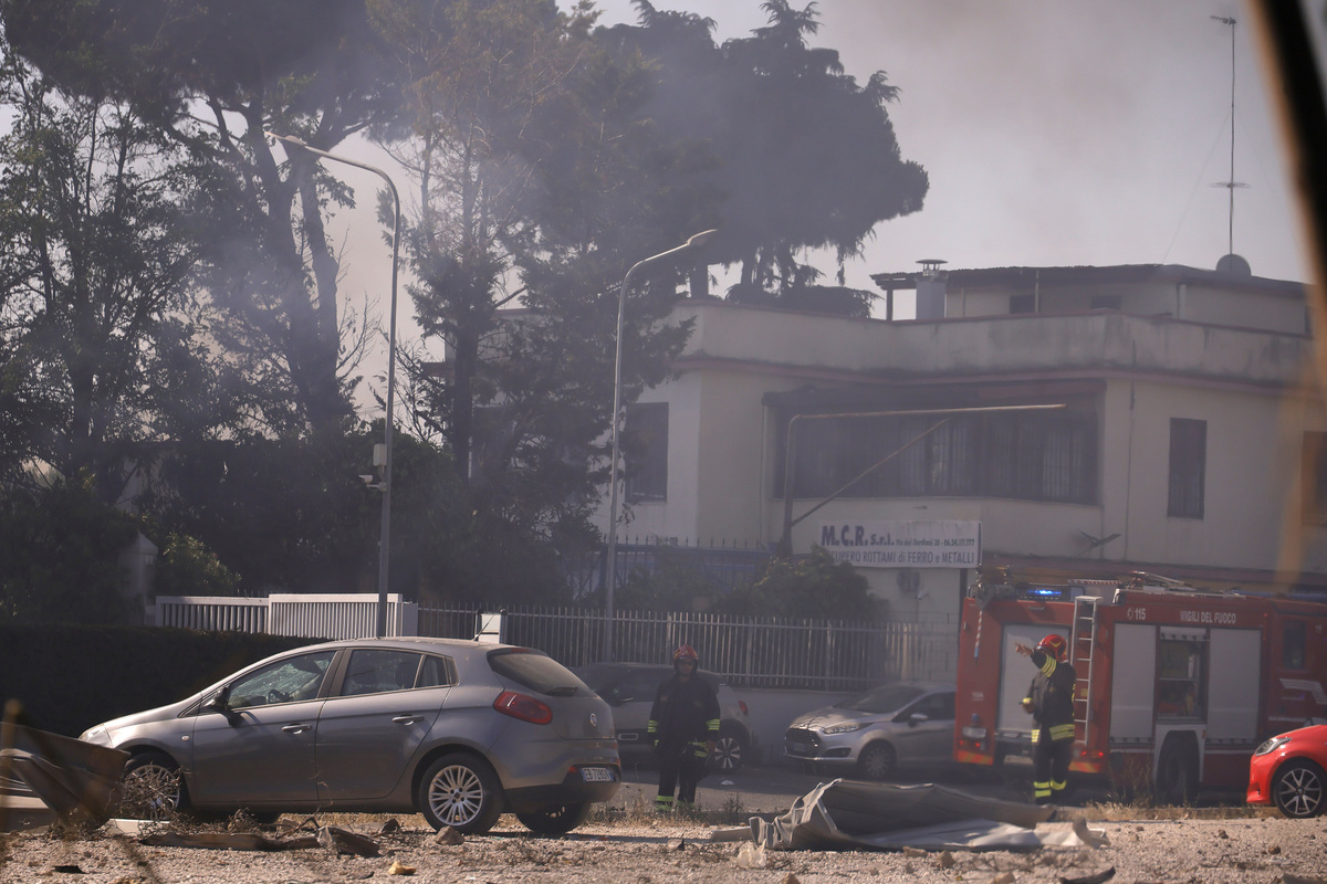 Roma esplosione ad un distributore di benzina Roma esplosione ad un distributore di benzina