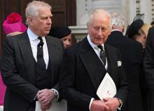 Epstein, principe Andrea già di nuovo libero. Trump: "Arresto vergognoso. Molto triste per la famiglia reale" Epstein, principe Andrea già di nuovo libero. Trump: "Arresto vergognoso. Molto triste per la famiglia reale"