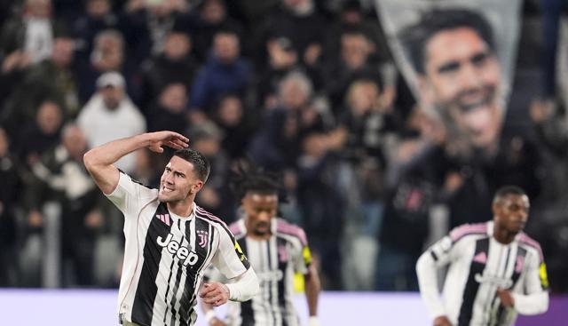 Vlahovic salva la Juventus con lo Sporting Lisbona. Spalletti: 'Grande prestazione, sono fiducioso' - Chiellini sul rinnovo di Vlahovic...