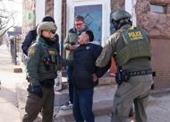 Trump manda l'Ice a casa, via 700 agenti da Minneapolis. E annuncia: "Eccellente telefonata con Xi" Trump manda l'Ice a casa, via 700 agenti da Minneapolis. E annuncia: "Eccellente telefonata con Xi"