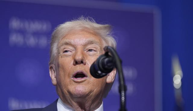 Iran, Trump show al Board of Peace: "Senza accordo succederanno cose brutte. Hamas? Consegni le armi o la punizione sarà durissima"