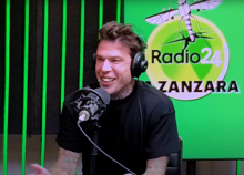 Fedez contro Sinner: "Italiano con l'accento di Adolf Hitler". E scoppia la bufera, il consigliere di Fdi presenta l'esposto in procura Fedez contro Sinner: "Italiano con l'accento di Adolf Hitler". E scoppia la bufera, il consigliere di Fdi presenta l'esposto in procura