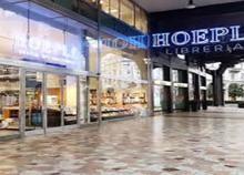 La storica libreria Hoepli verso la liquidazione. Tra faide familiari e appetiti immobiliari, a rischio 100 posti di lavoro La storica libreria Hoepli verso la liquidazione. Tra faide familiari e appetiti immobiliari, a rischio 100 posti di lavoro