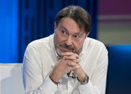 Lobby gay, Ranucci non ci sta: "Giletti fa finta di non capire, lui e Cerno sono al servizio dell'ex 007 Mancini" Lobby gay, Ranucci non ci sta: "Giletti fa finta di non capire, lui e Cerno sono al servizio dell'ex 007 Mancini"