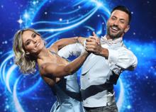 Ballando con le Stelle 2025, Fialdini o D'Urso? Chi è in quota per la vittoria finale. Due concorrenti con penalità Ballando con le Stelle 2025, Fialdini o D'Urso? Chi è in quota per la vittoria finale. Due concorrenti con penalità
