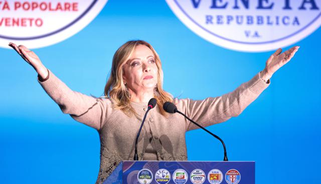 Meloni: "Andate a votare per il referendum sulla Giustizia. Mai più una vergogna come Garlasco"