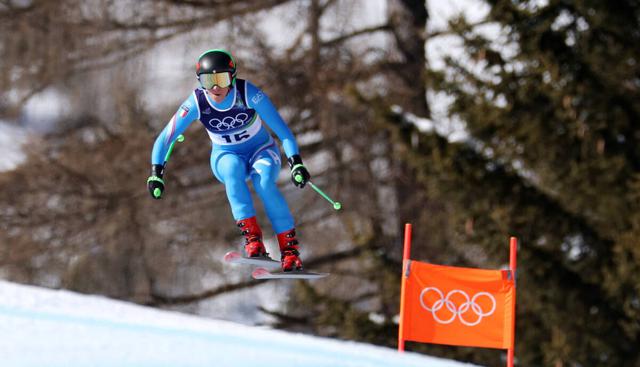 Olimpiadi Milano-Cortina 2026, Italia terza con Pirovano nella combinata donne. Cade Sofia Goggia: che delusione