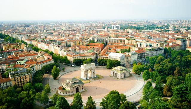 Milano, il lusso immobiliare rallenta: attici oltre i 30mila euro al metro quadro ma il mercato si stabilizza