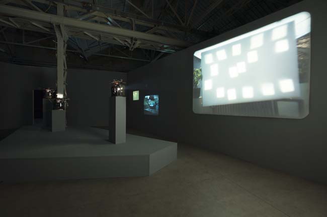 João Maria Gusmão + Pedro Paiva Papagaio Installation views Fondazione HangarBicocca, 2014 Photo by Agostino Osio Courtesy Fondazione HangarBicocca João Maria Gusmão + Pedro Paiva Papagaio Installation views Fondazione HangarBicocca, 2014 Photo by Agostino Osio Courtesy Fondazione HangarBicocca