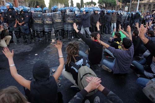 indignati scontri roma 130